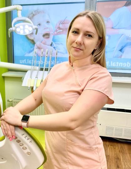 Lázok-Marék Boglárka - Fogászati asszisztens, dentálhigiénikus