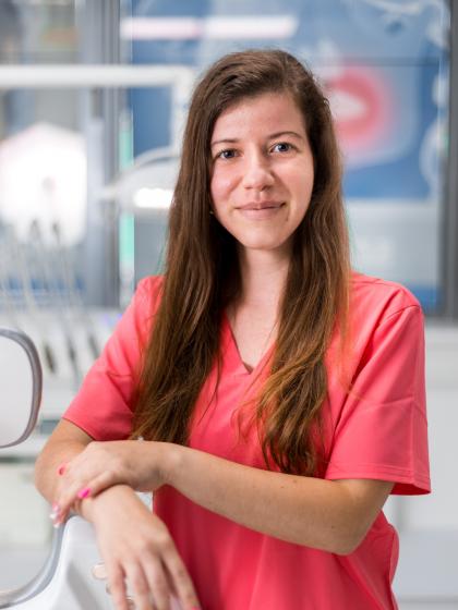 Berkiné Tóth Krisztina - Dental assistant
