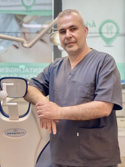 Dr. Saleh Nazem - Fogorvos