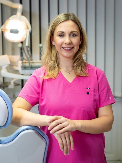 Dr. Vörös Aleszja - Fogorvos